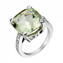 Bague de Fiançaille or gris, 1 Béryl vert et 1 coeur en diamant