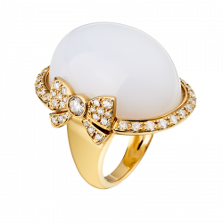 Bague Dauphine en or jaune avec Cabochon Calcedoine et noeud en diamants